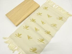 花模様織り出し　卓布